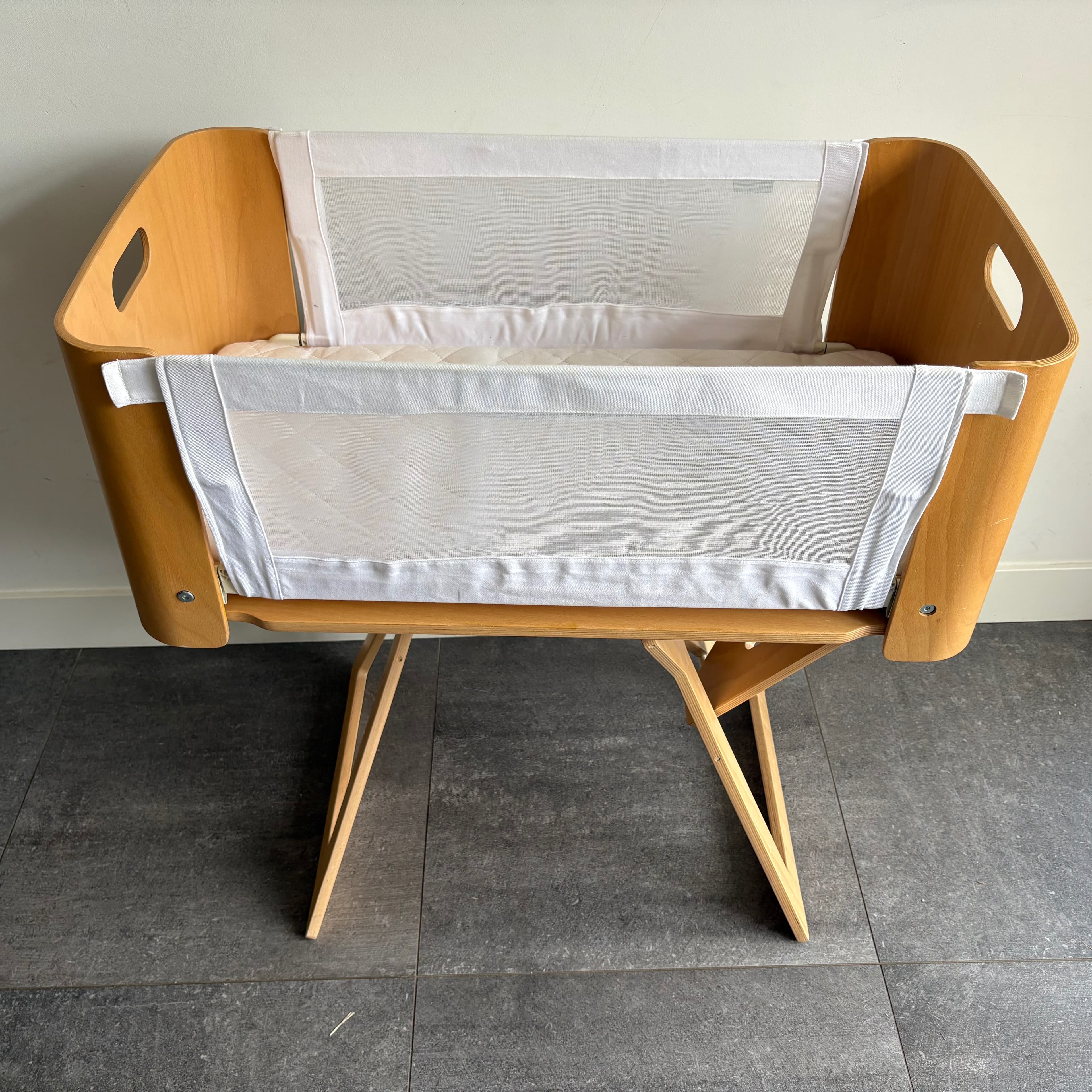 Bednest Cosleeper pour les nouveau-nés de 0 à 5 mois