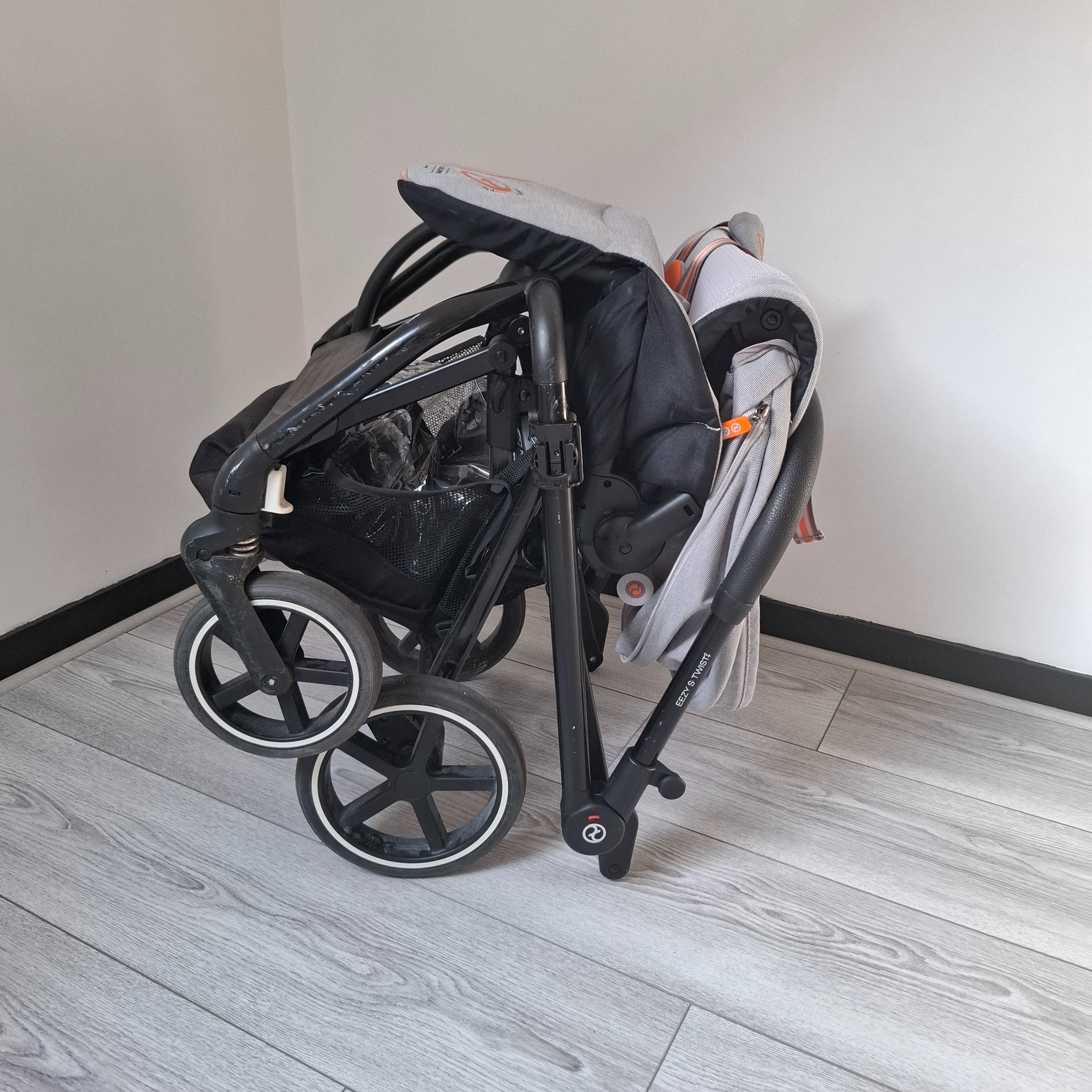 Seggiolino auto Cybex Eeszy S Twist 2+ - 2