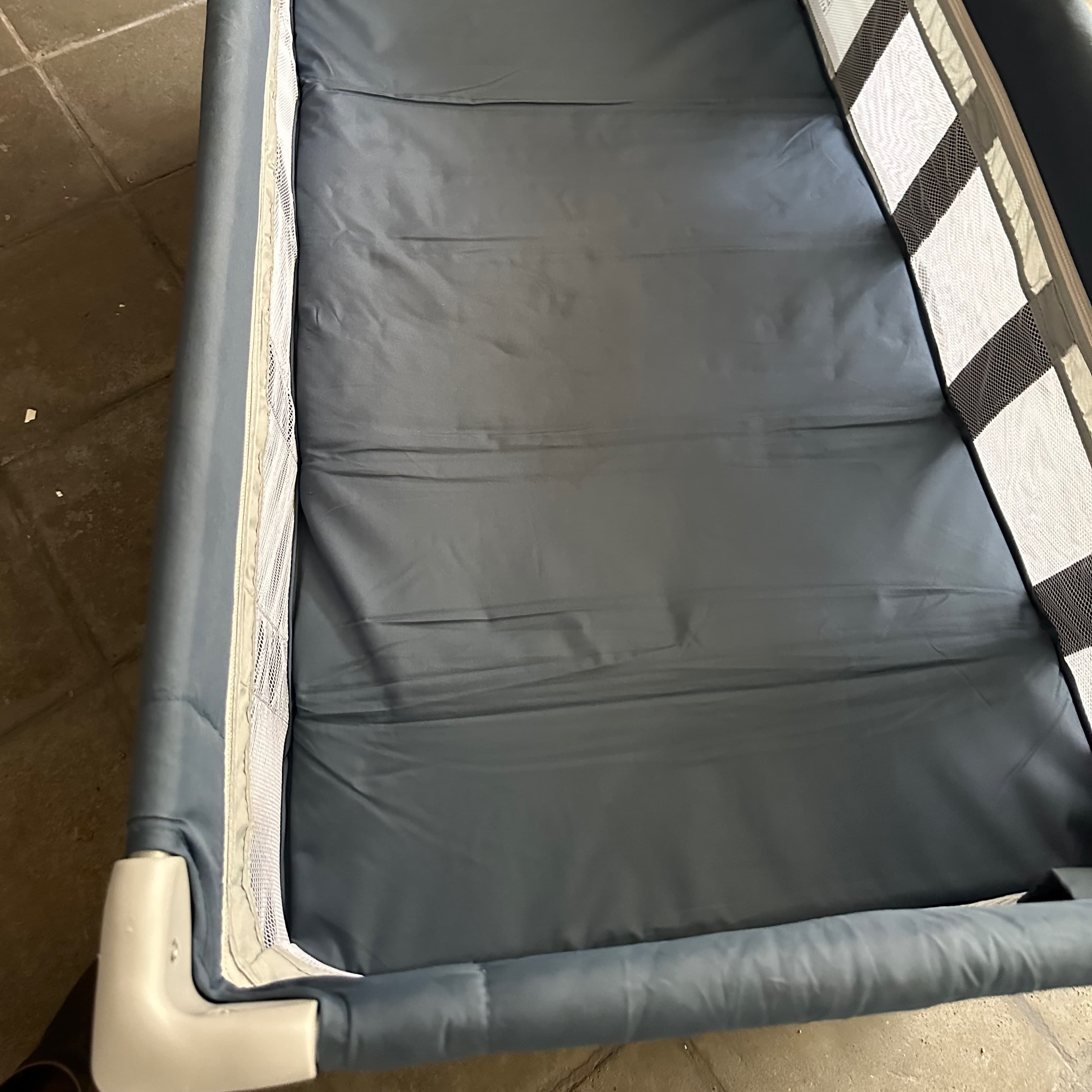 Das Sophie la Girafe® Klappbett von Renolux  - 17