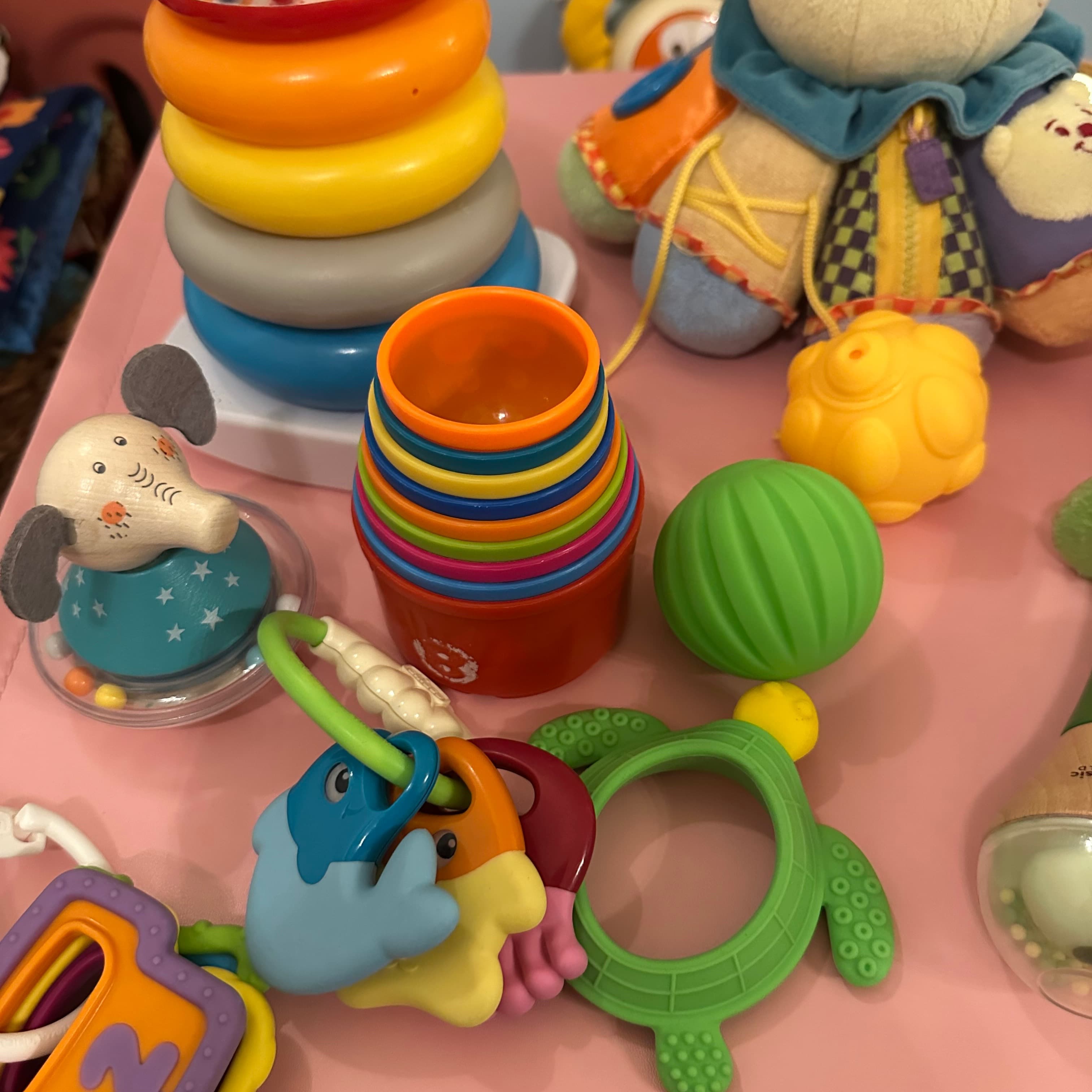 Lot de 10 jouets/jeux au choix (plusieurs exemples sur les photos).
