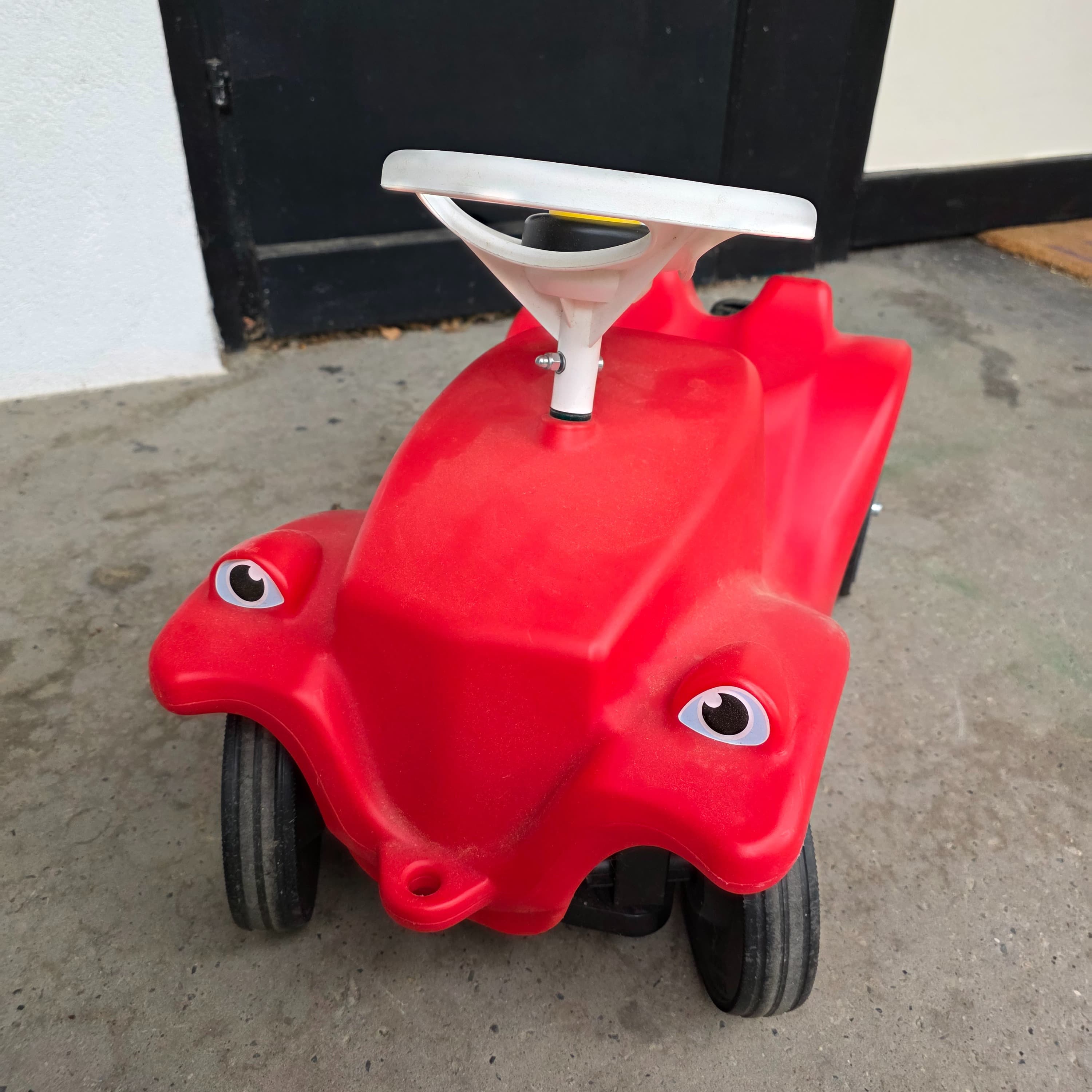 Coche Bobby - 3