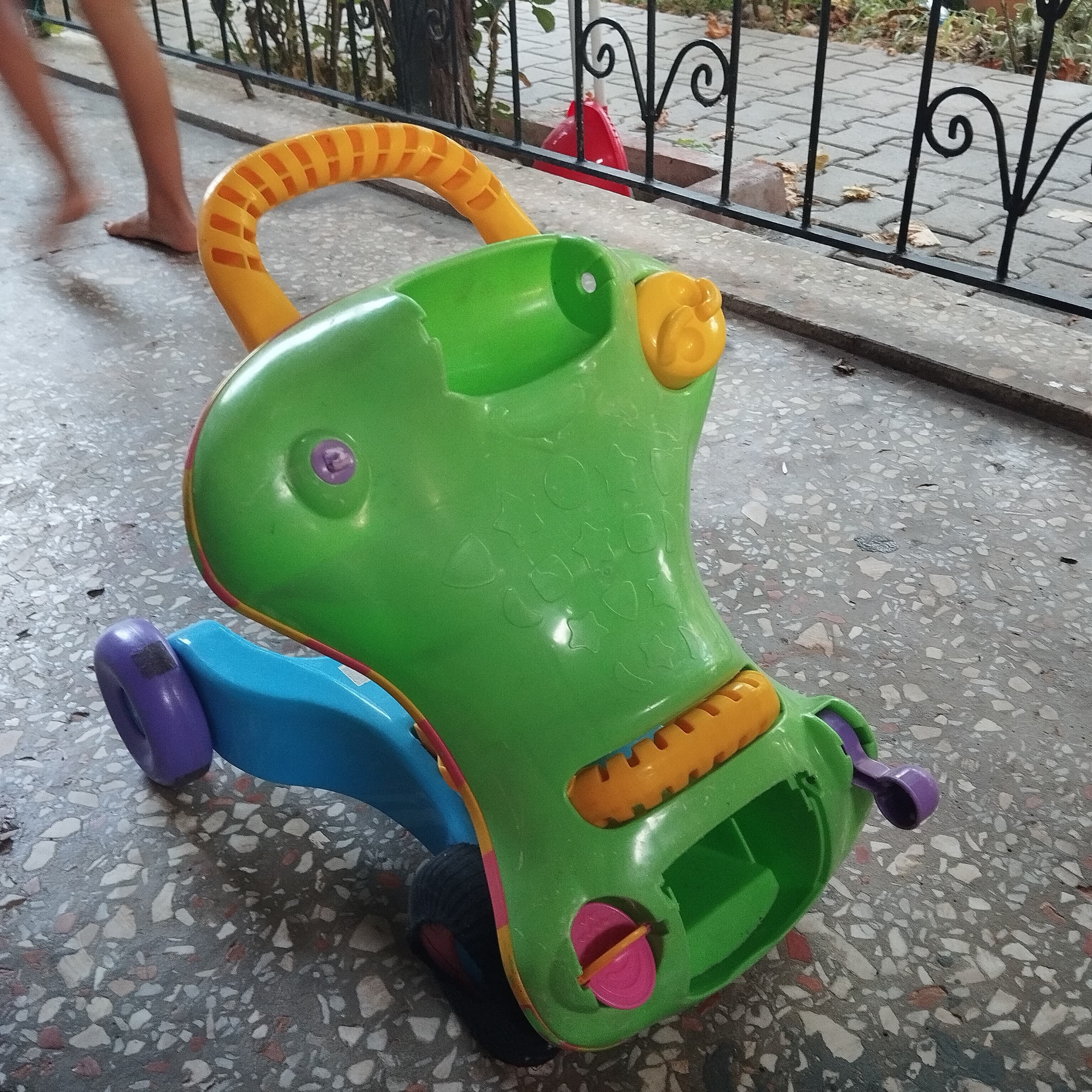 Playskool Step Start Walk 'n Ride - 3