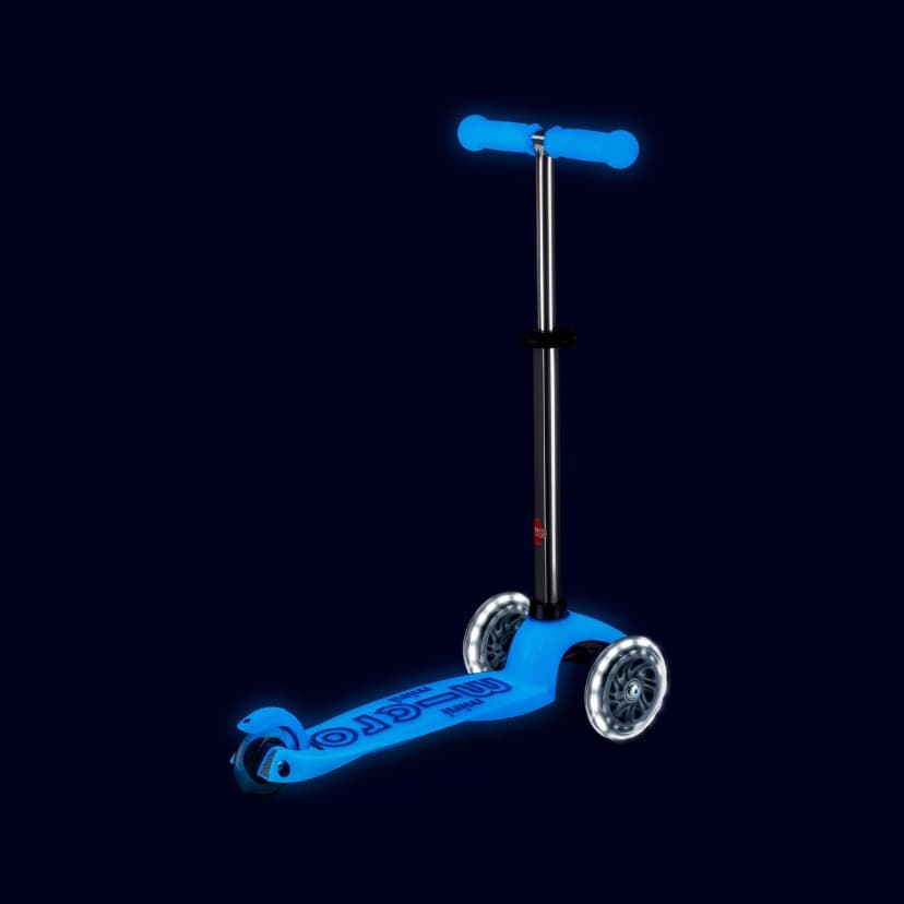 Mini Micro Deluxe Glow LED + Micro Helmet Panda Size Small (48 - 53cm) - 3