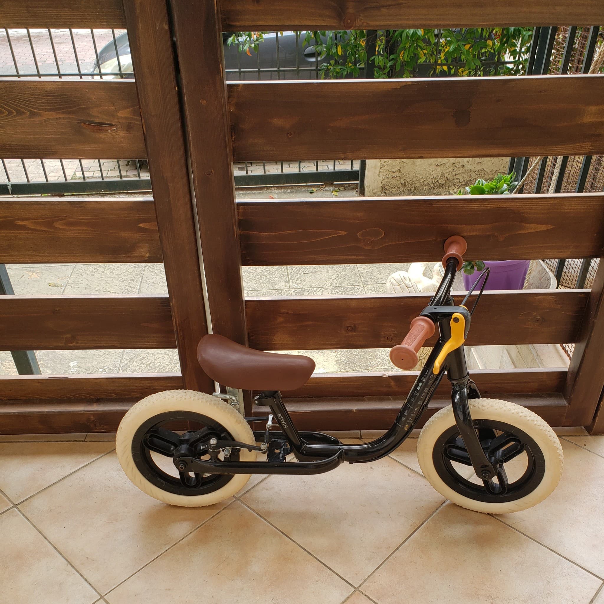 Balance bike Btwin, con sistema «Stop and Easy» (da 2 a 4 anni, altezza fino a 105 cm) - 2