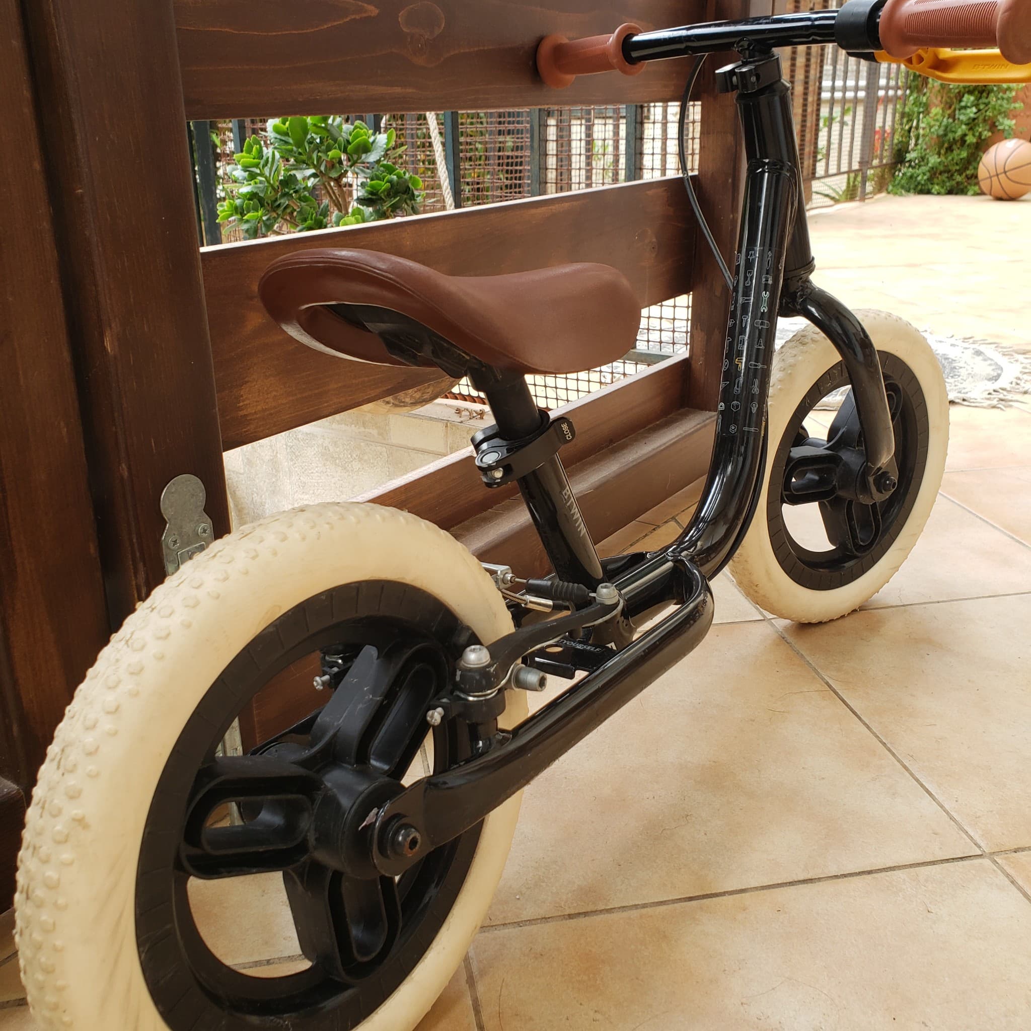 Balance bike Btwin, con sistema «Stop and Easy» (da 2 a 4 anni, altezza fino a 105 cm) - 3