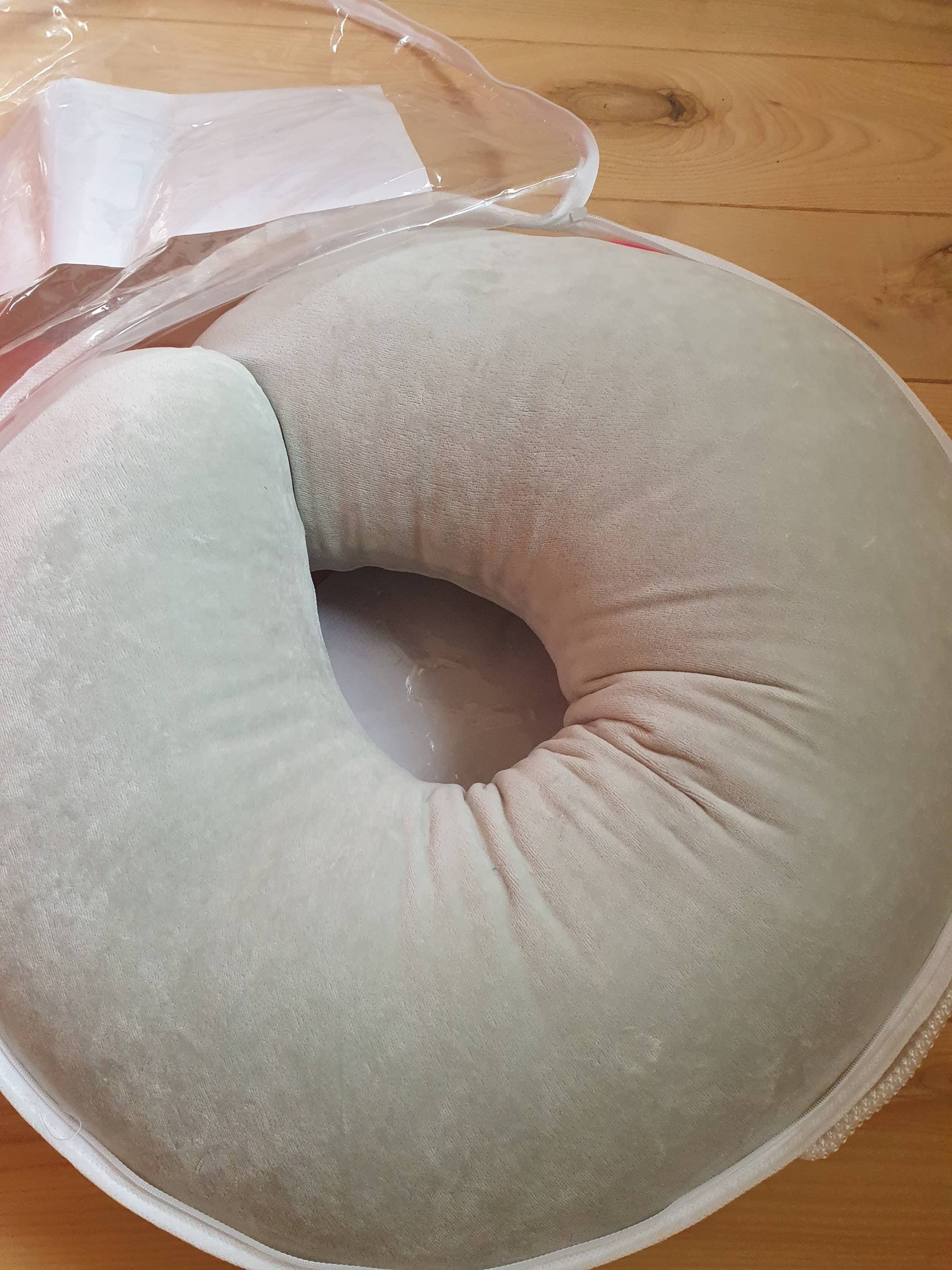 Breastfeeding pillow - 2