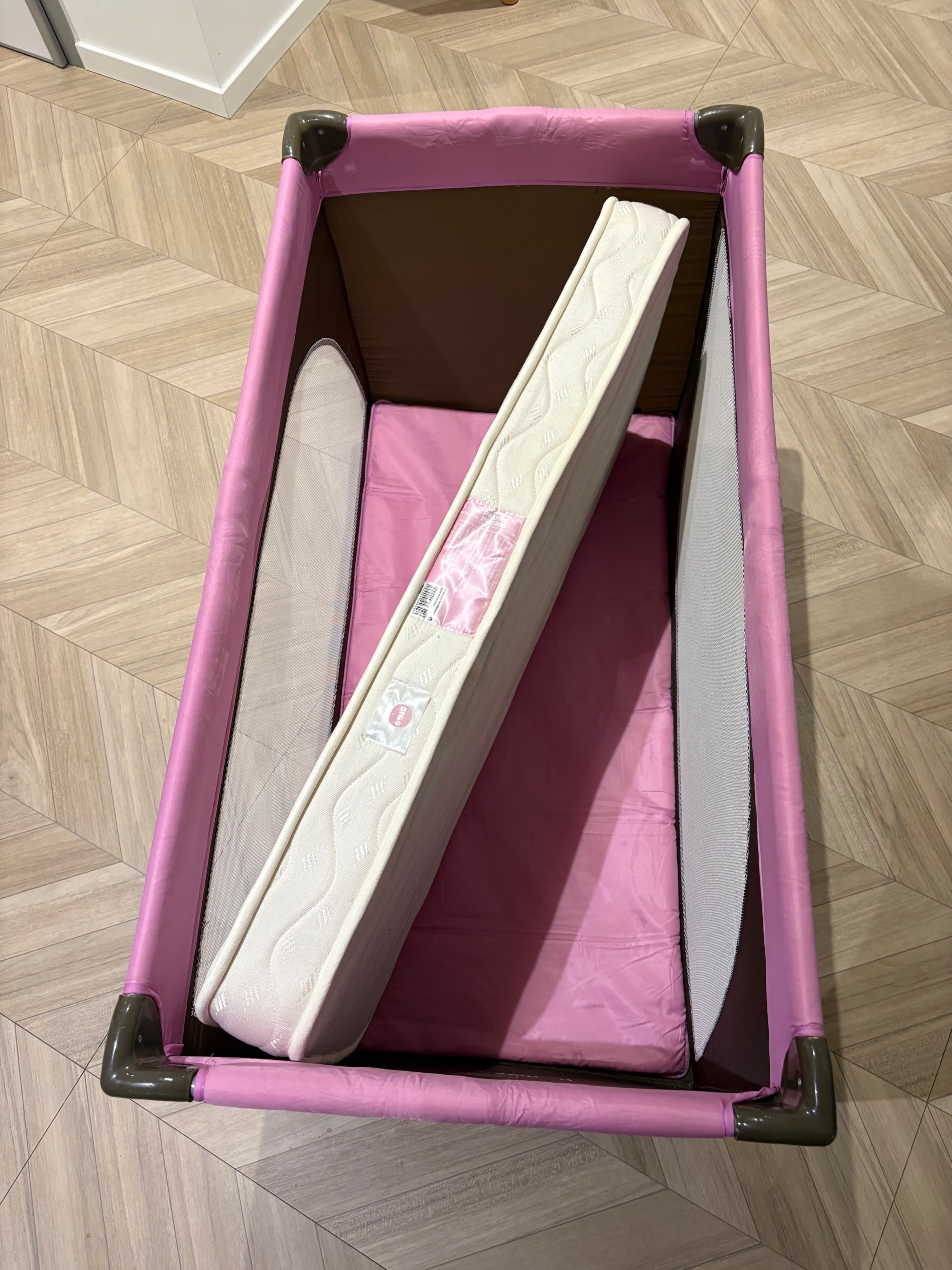 Travel cot with 10cm mattress - 3