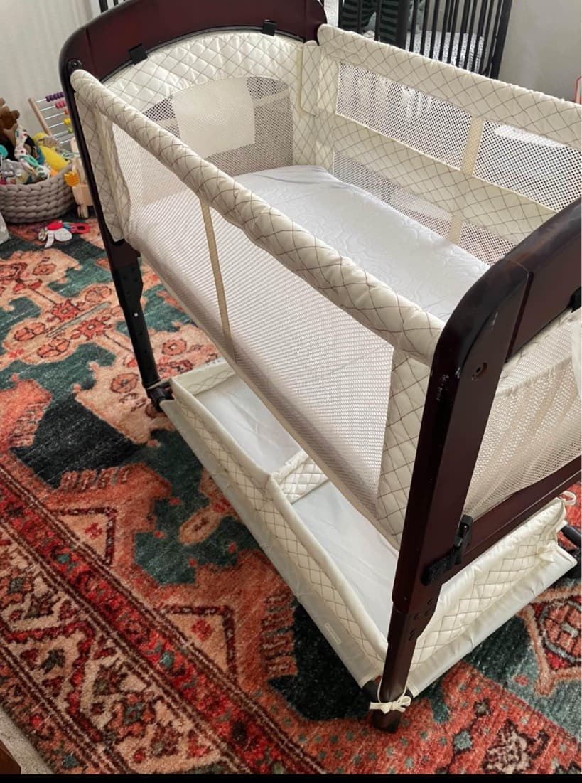 Arms Reach Cambria Co-sleeper Bassinet - 4
